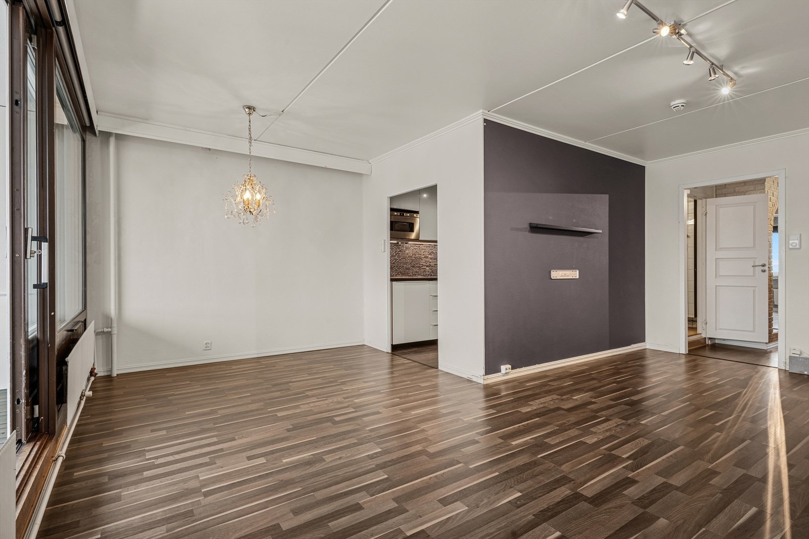 I tilknytning til kjøkkenet, kan spisebord enkelt plasseres - her kan gode måltider nytes. Galleribilde