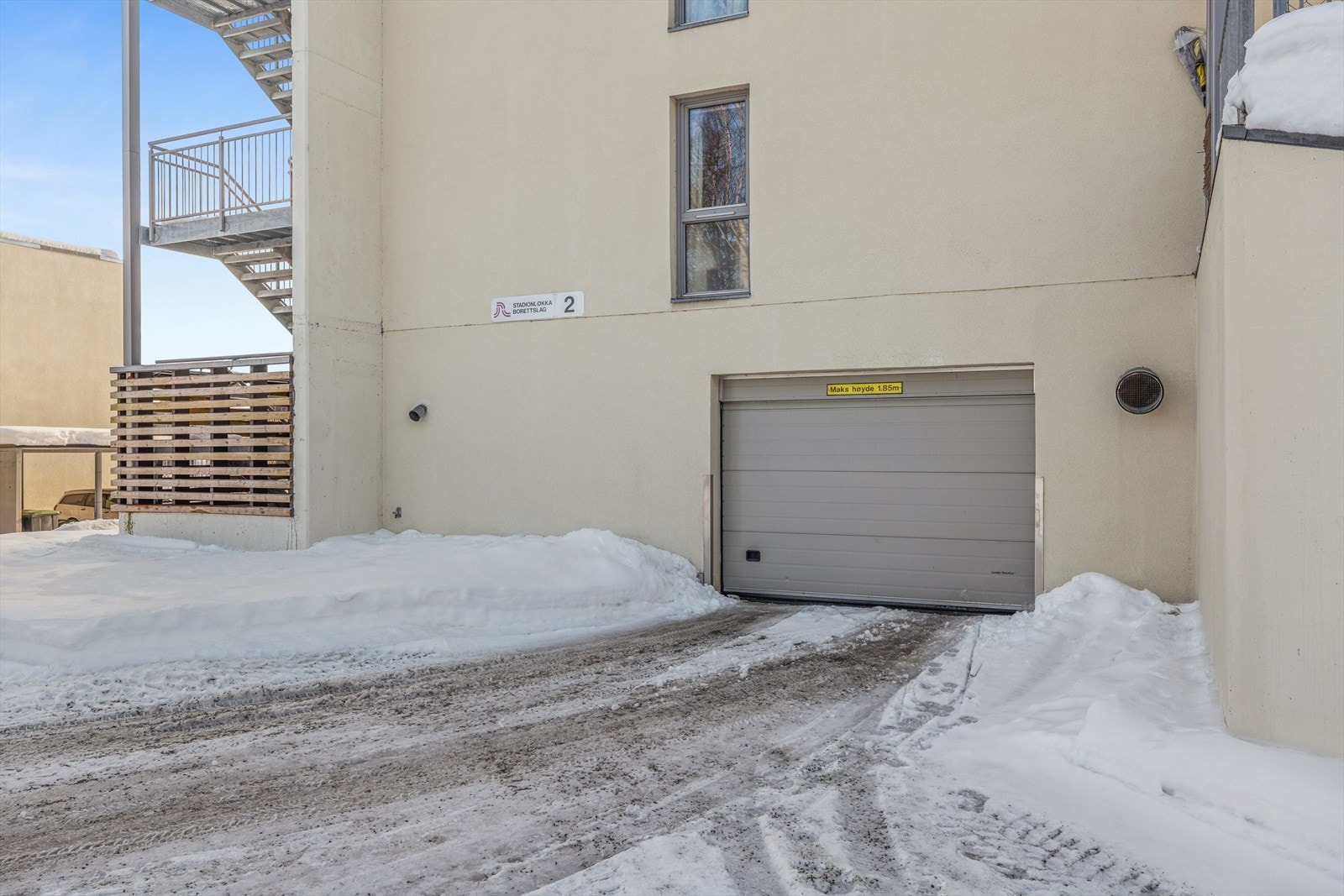 Det medfølger én biloppstillingsplass i felles parkeringsanlegg. Galleribilde