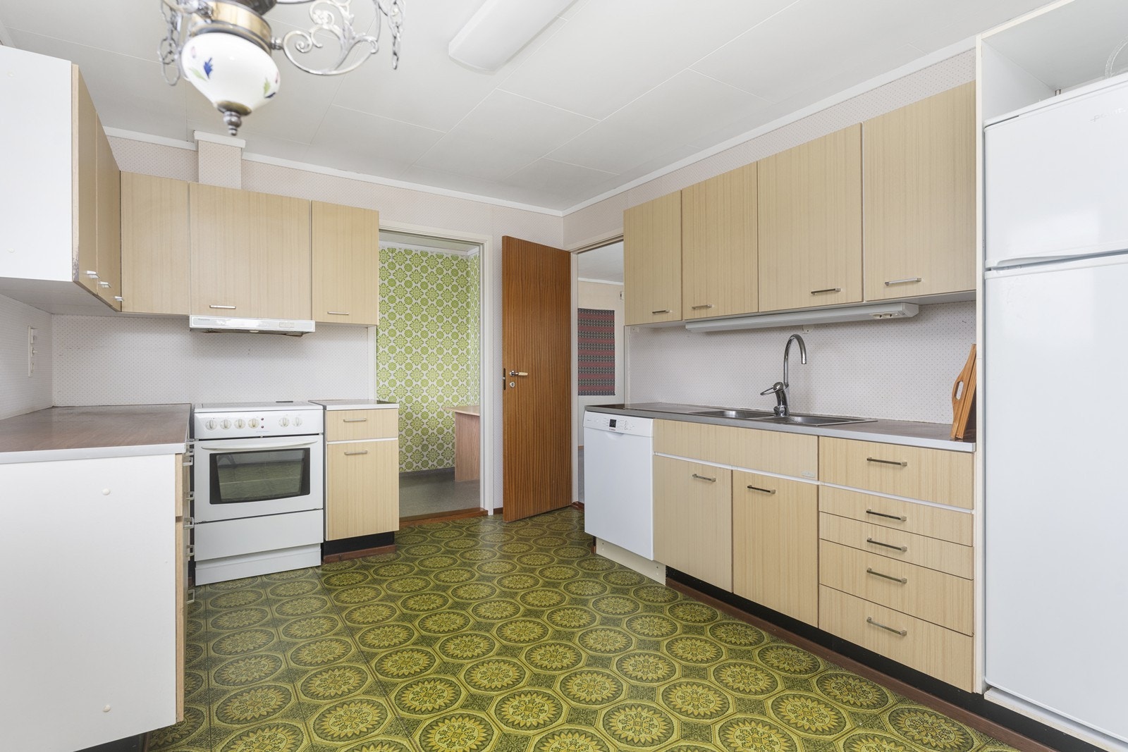 Vaskerom på innsiden av kjøkkenet. Galleribilde