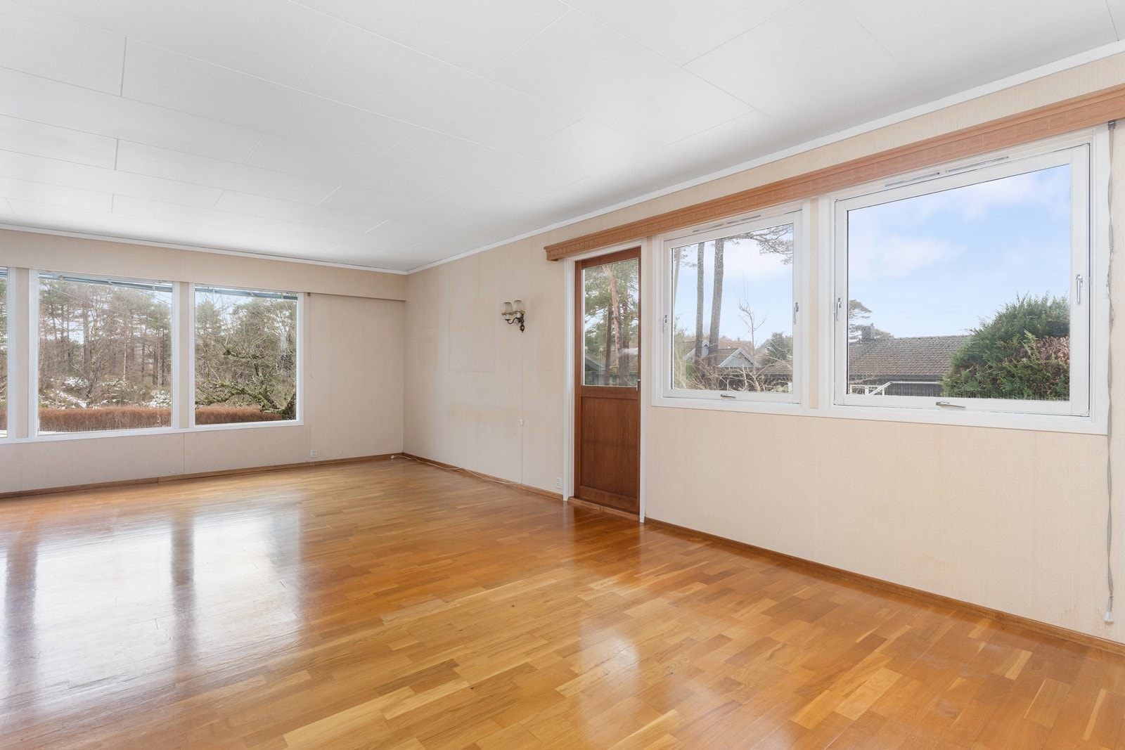 Utgang til terrasse mot vest. Galleribilde