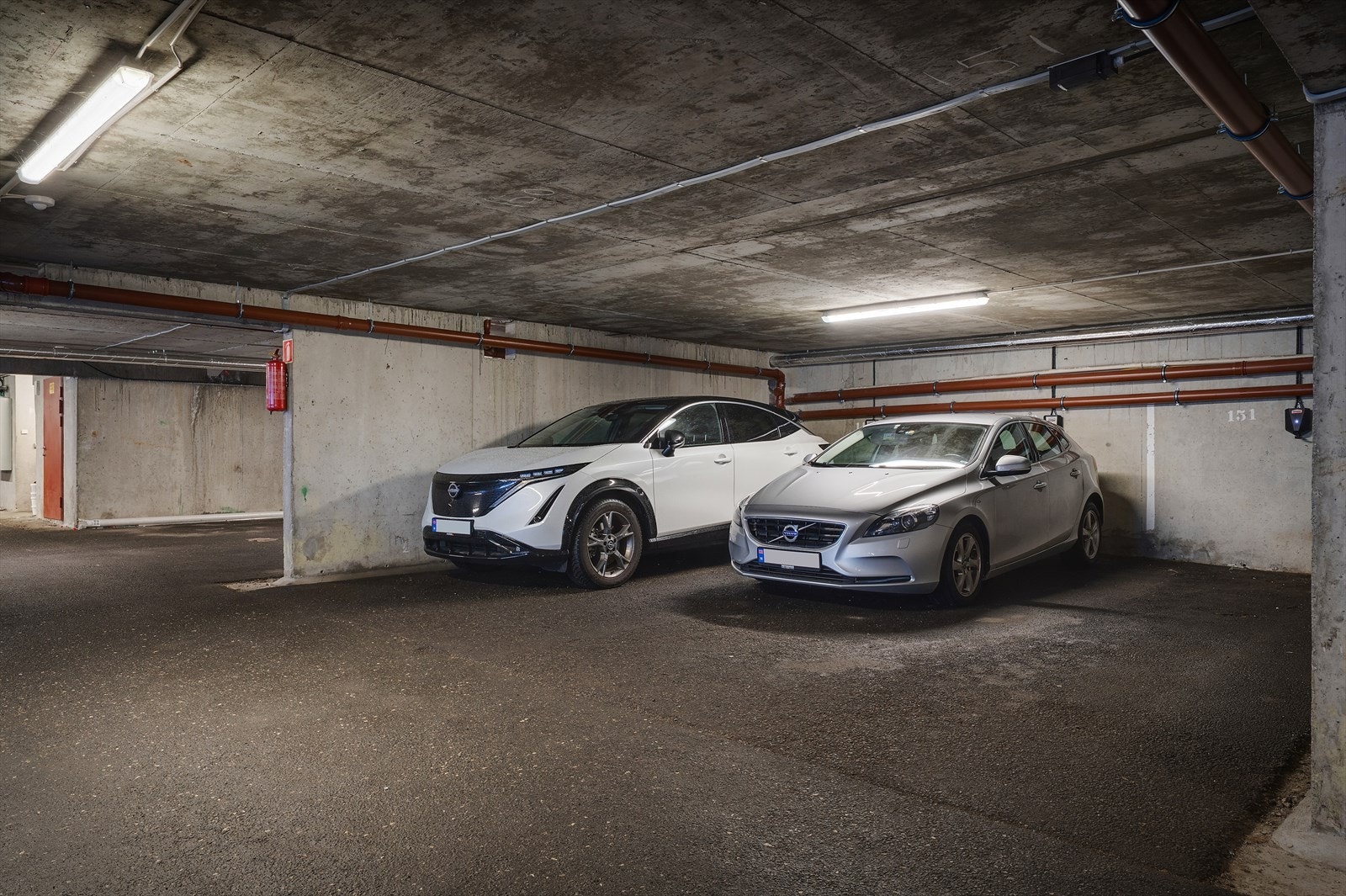 - Leiligheten disponerer én garasjeplass med mulighet for etablering av elbil-lader - Galleribilde