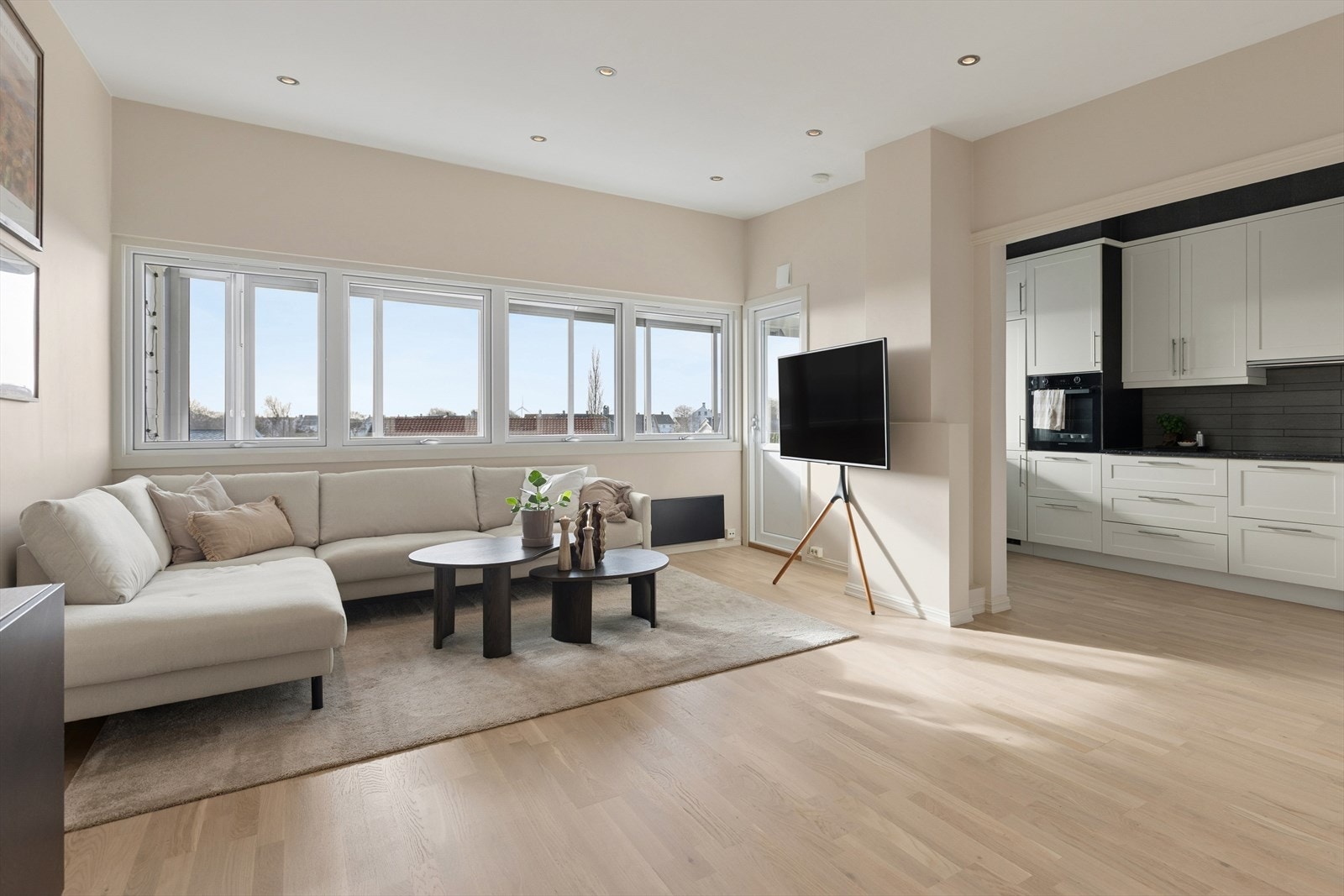 DNB Eiendom v/ eiendomsmegler Vegard Aksnes har gleden av å presentere Stordgata 4A! Galleribilde