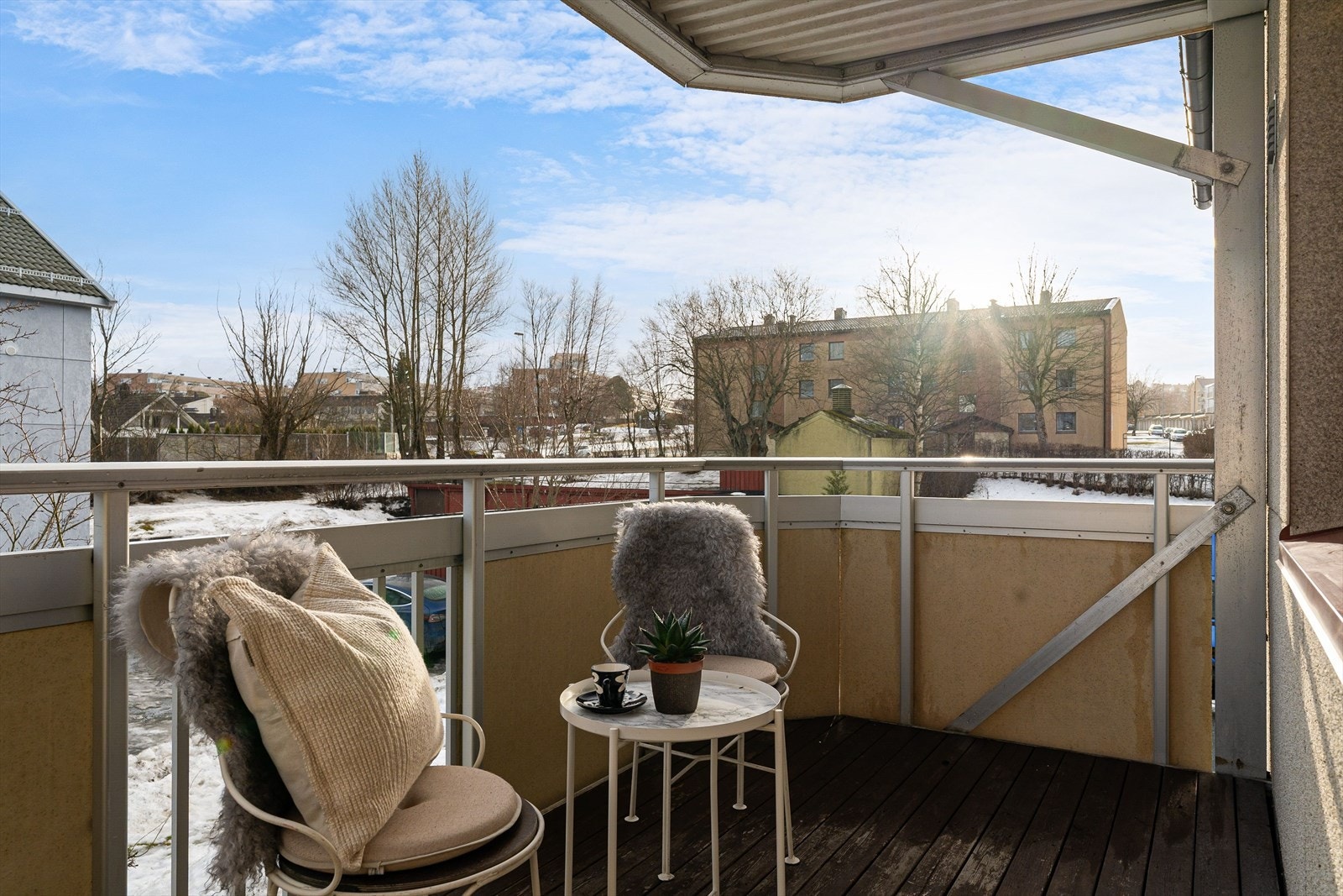 Her nyter man svært gode solforhold og hyggelig utsikt over nærområdet. Galleribilde