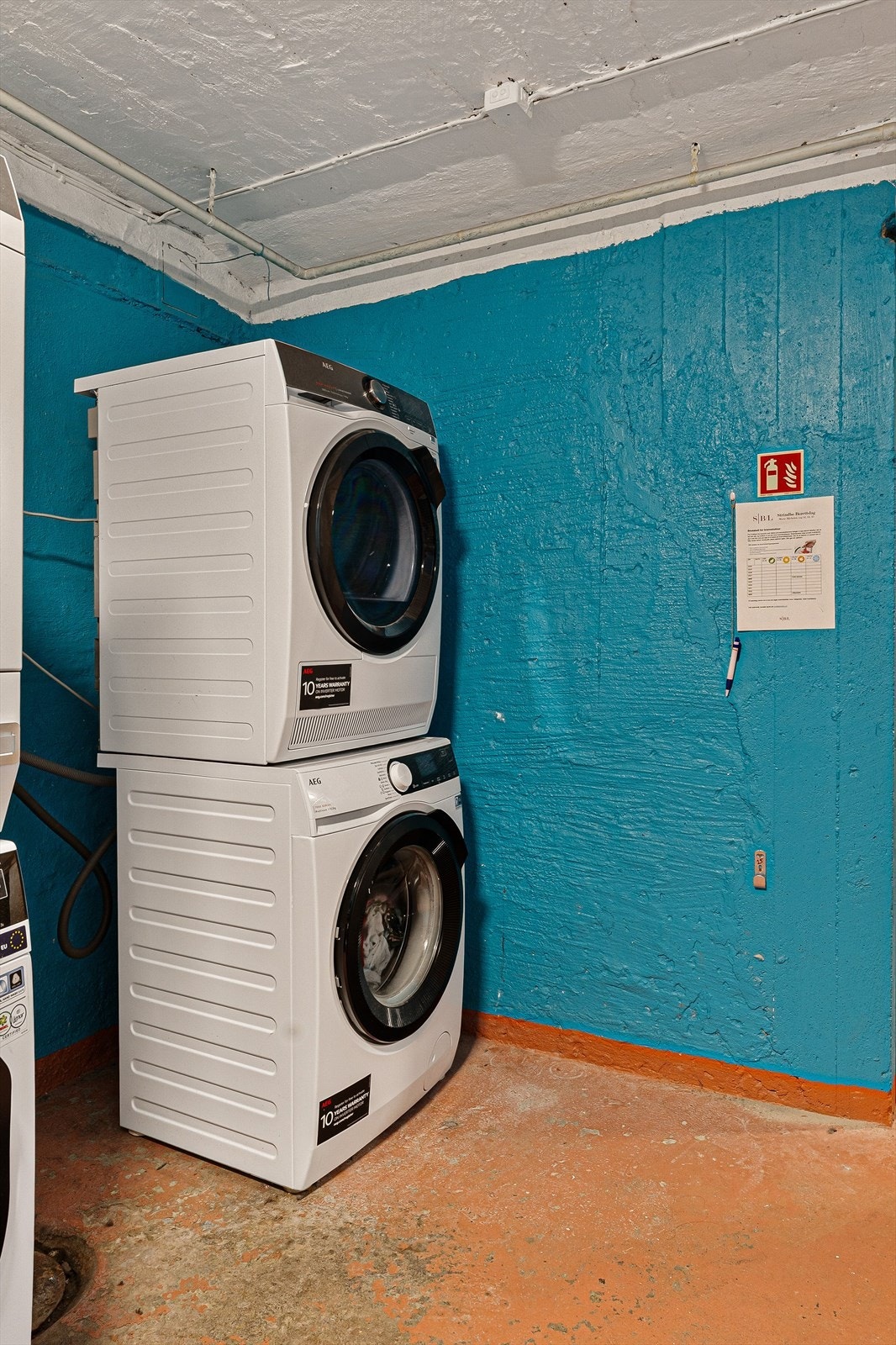 I hver blokk er det vaskekjellere hvor beboere kan plassere egne vaskemaskiner og/eller tørketrommel. Galleribilde