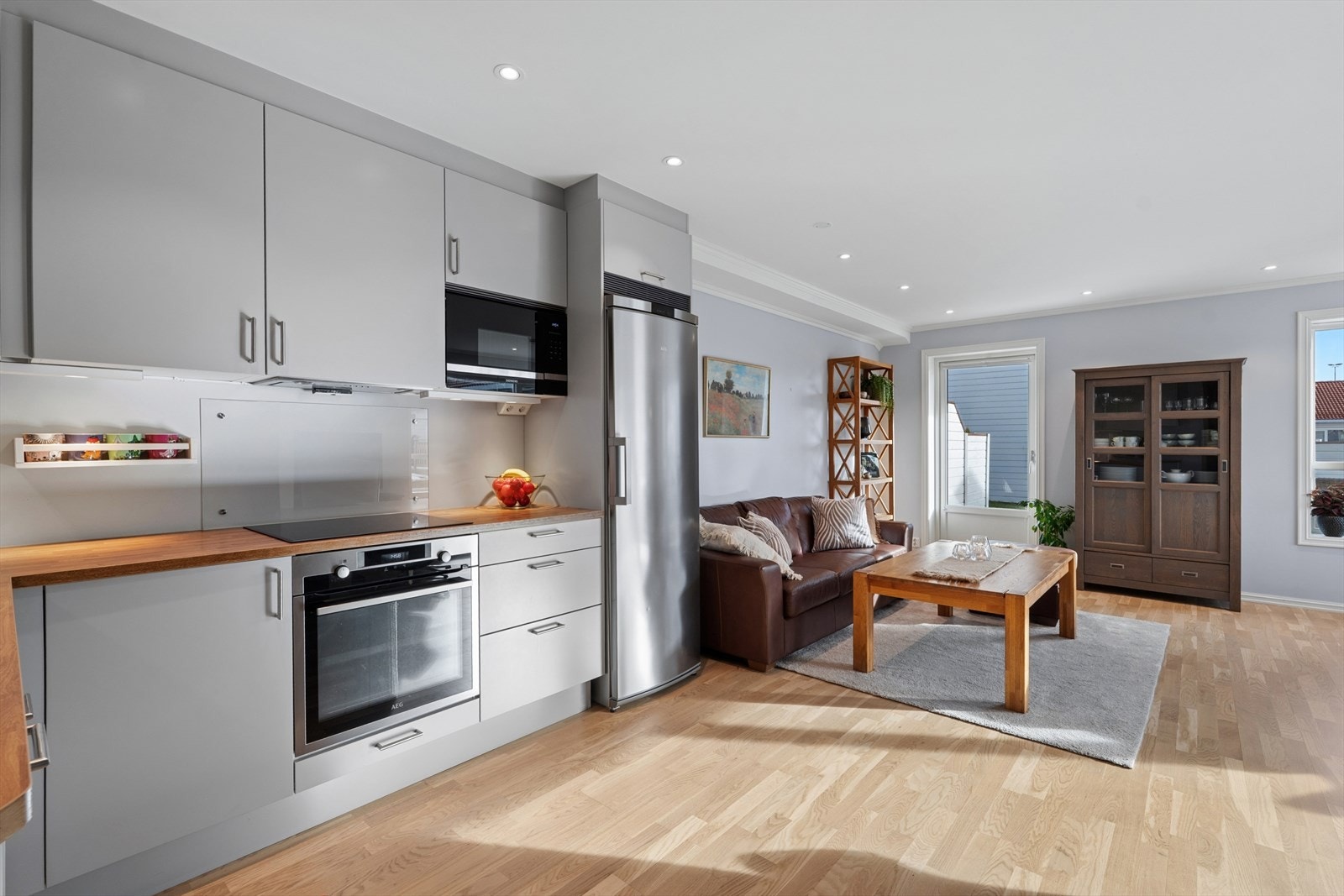 Hvitevarene medfølger på kjøkkenet Galleribilde