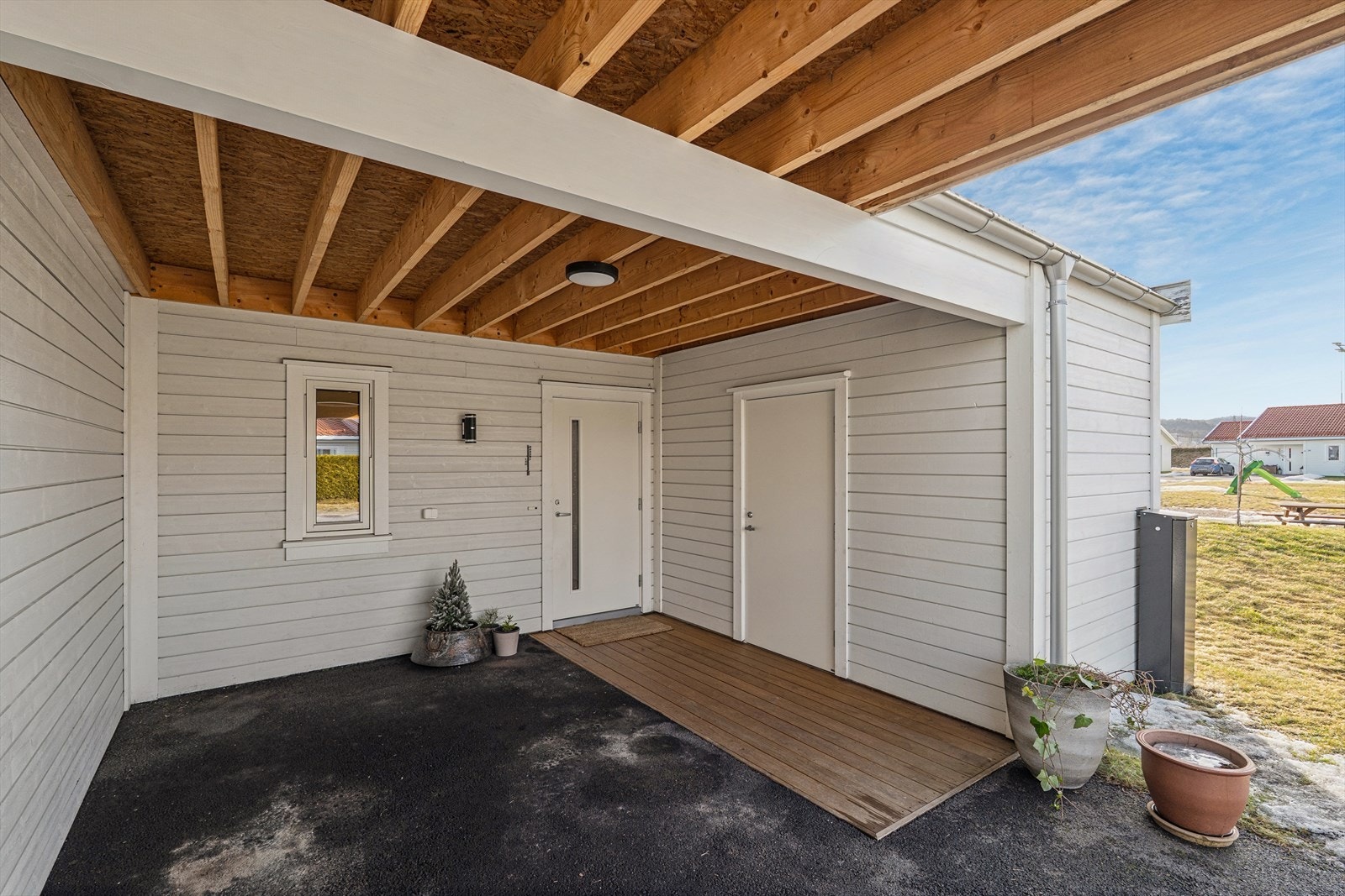 Praktisk bod ved inngangspartiet Galleribilde