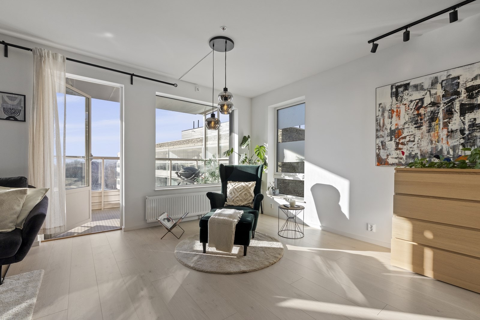 Leilighetens størrelse gir gode muligheter for å etablere flere naturlige soner. Galleribilde