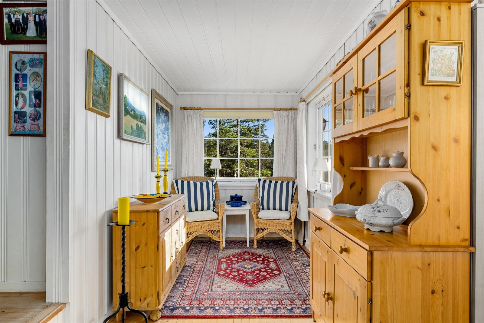 Denne kroken er innlemmet i stua og var tidligere et soverom. Galleribilde