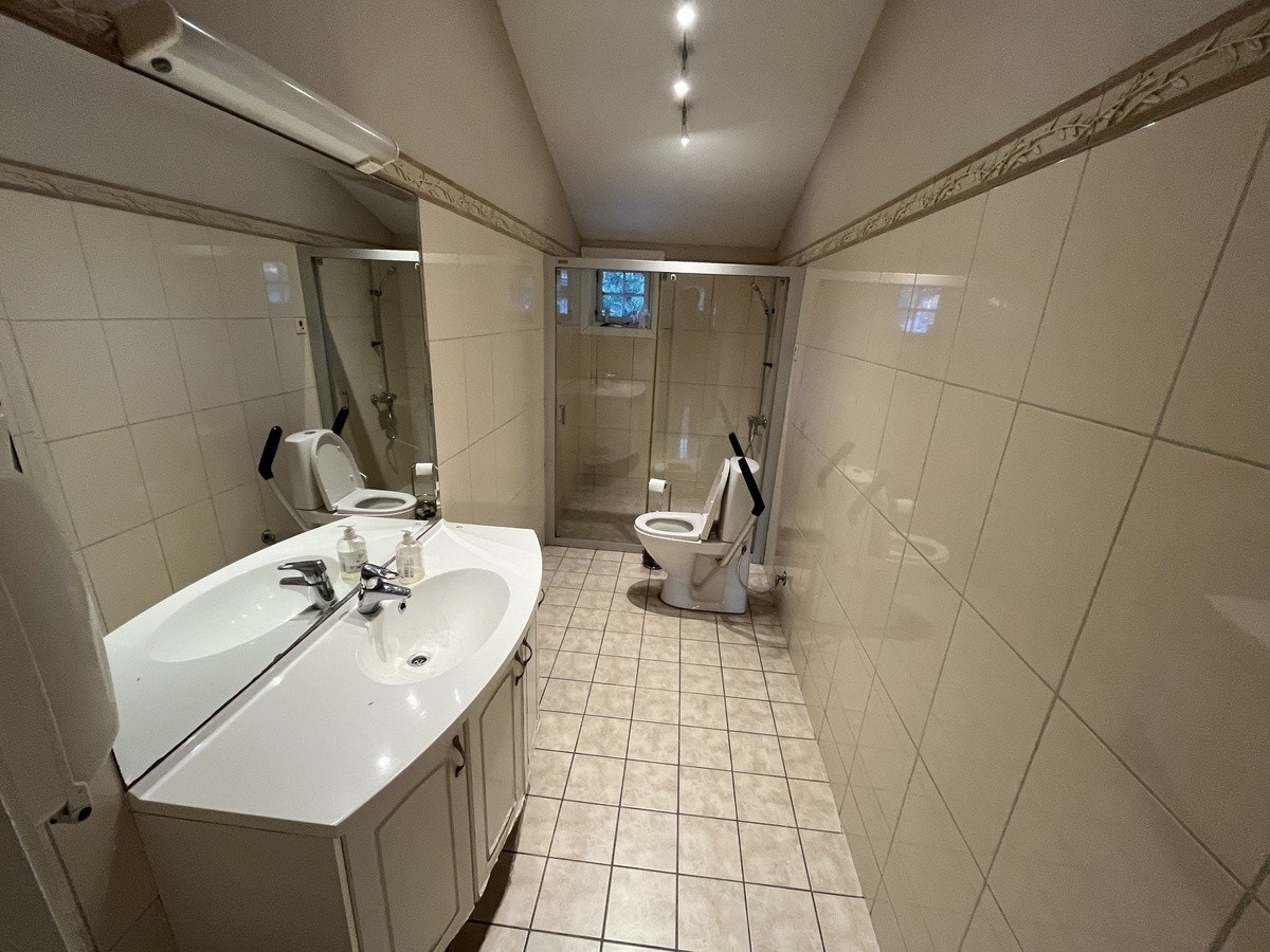 Bad i 1. etg 1 av 9 totalt Galleribilde