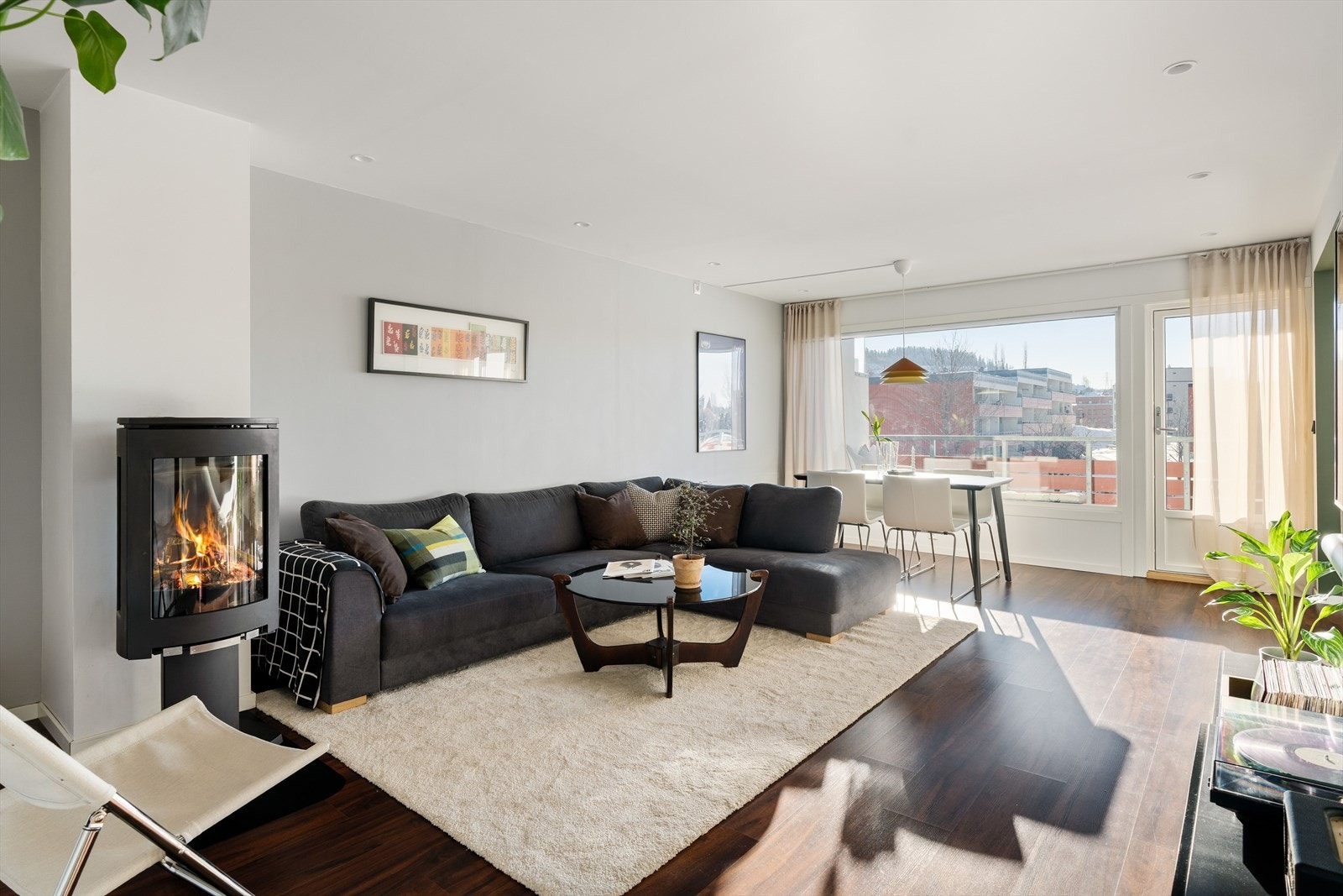 Leiligheten er en del av Vestlia Borettslag og har en flott beliggenhet i byggets øverste etasje. Galleribilde