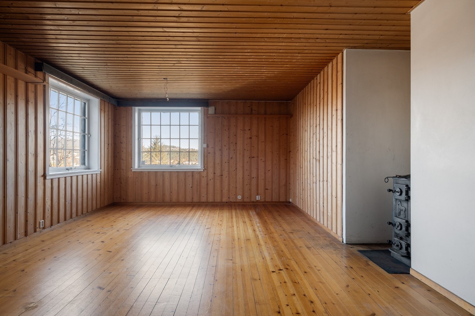 Stuen er lys og romslig. Galleribilde