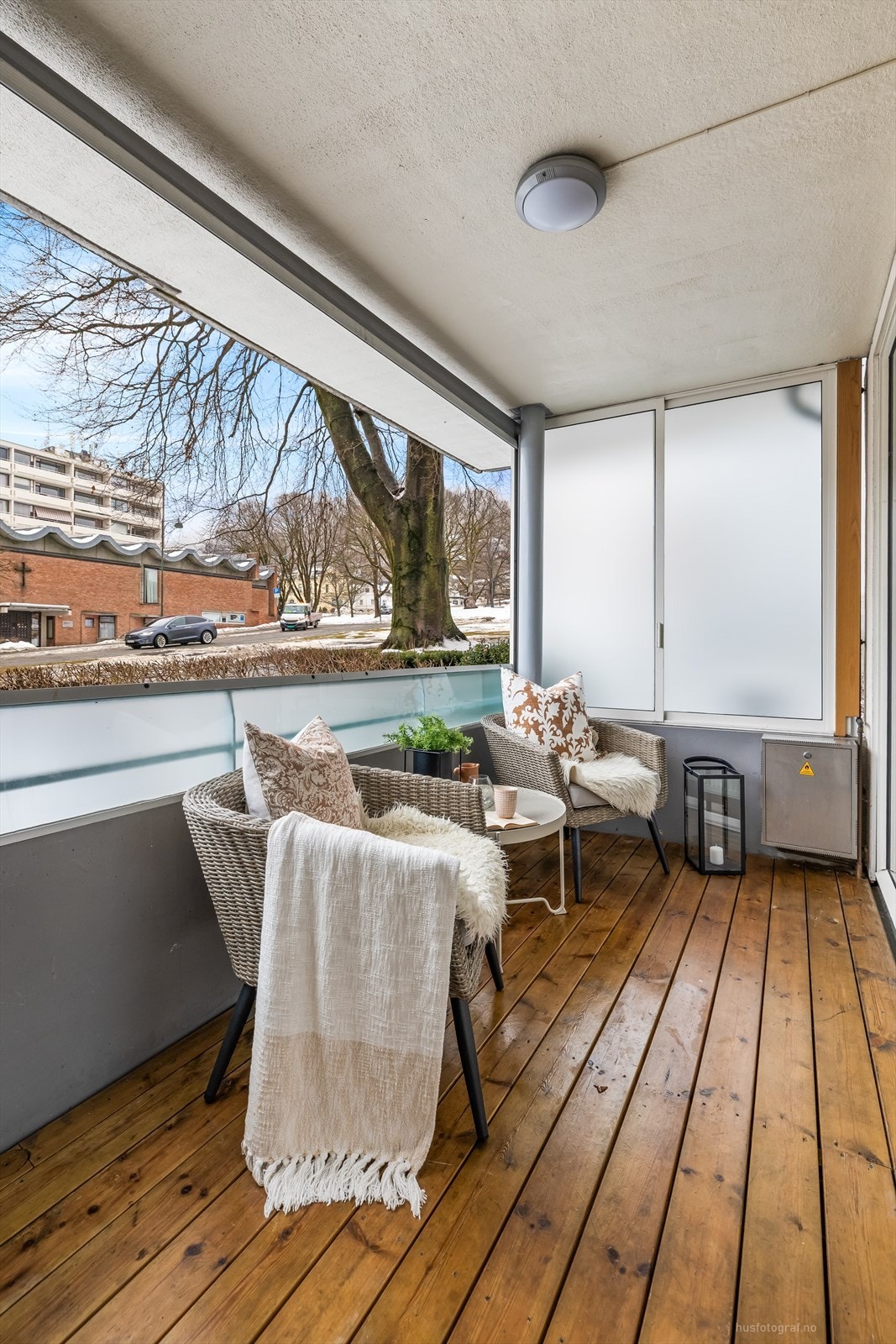 Balkongen kan fint møblere med sittegruppe. Galleribilde