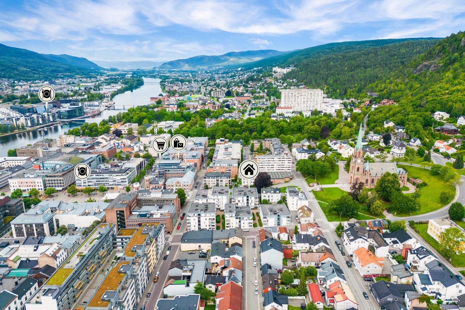 Drammen har de siste 10-20 årene gjennomgått en betydelig modernisering og byfornyelse, med nye boligområder, forbedret infrastruktur og et blomstrende kulturliv som har gjort byen både attraktiv og levende. Galleribilde