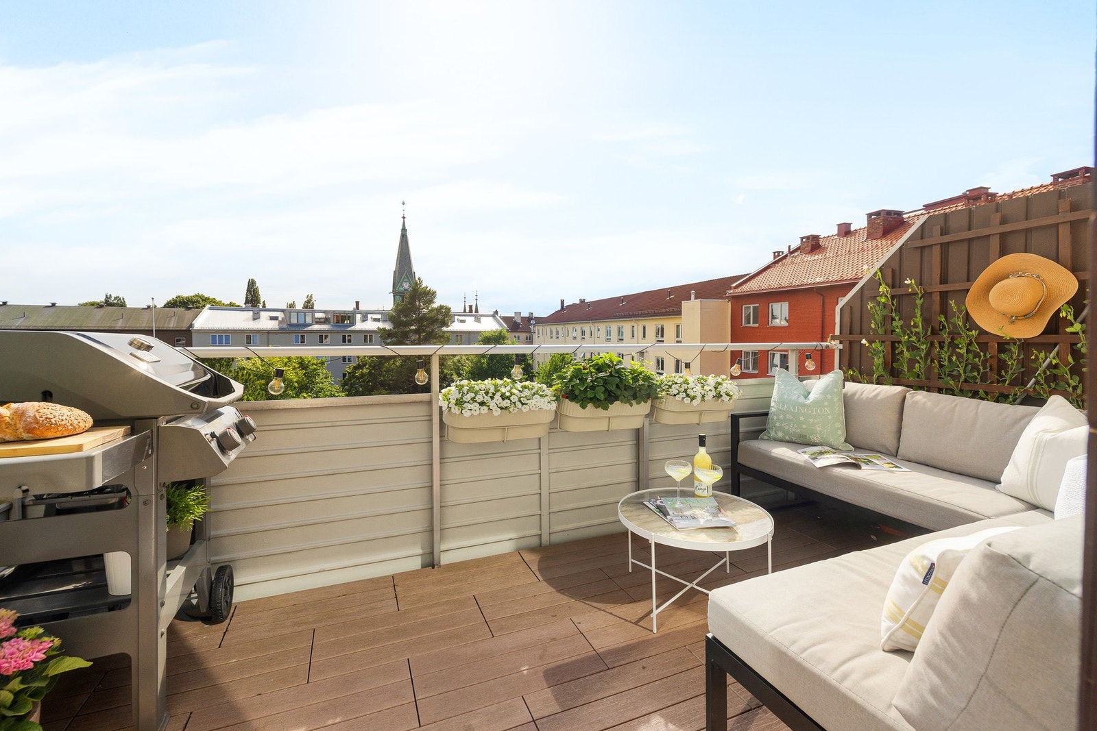 Her bor du høyt og fritt til i byggets toppetasje. Galleribilde
