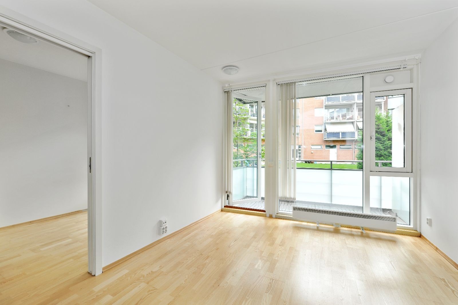Velkommen til Jacob Aalls gate 11 - Flott 2-roms leilighet med balkong - Her er stuen Galleribilde
