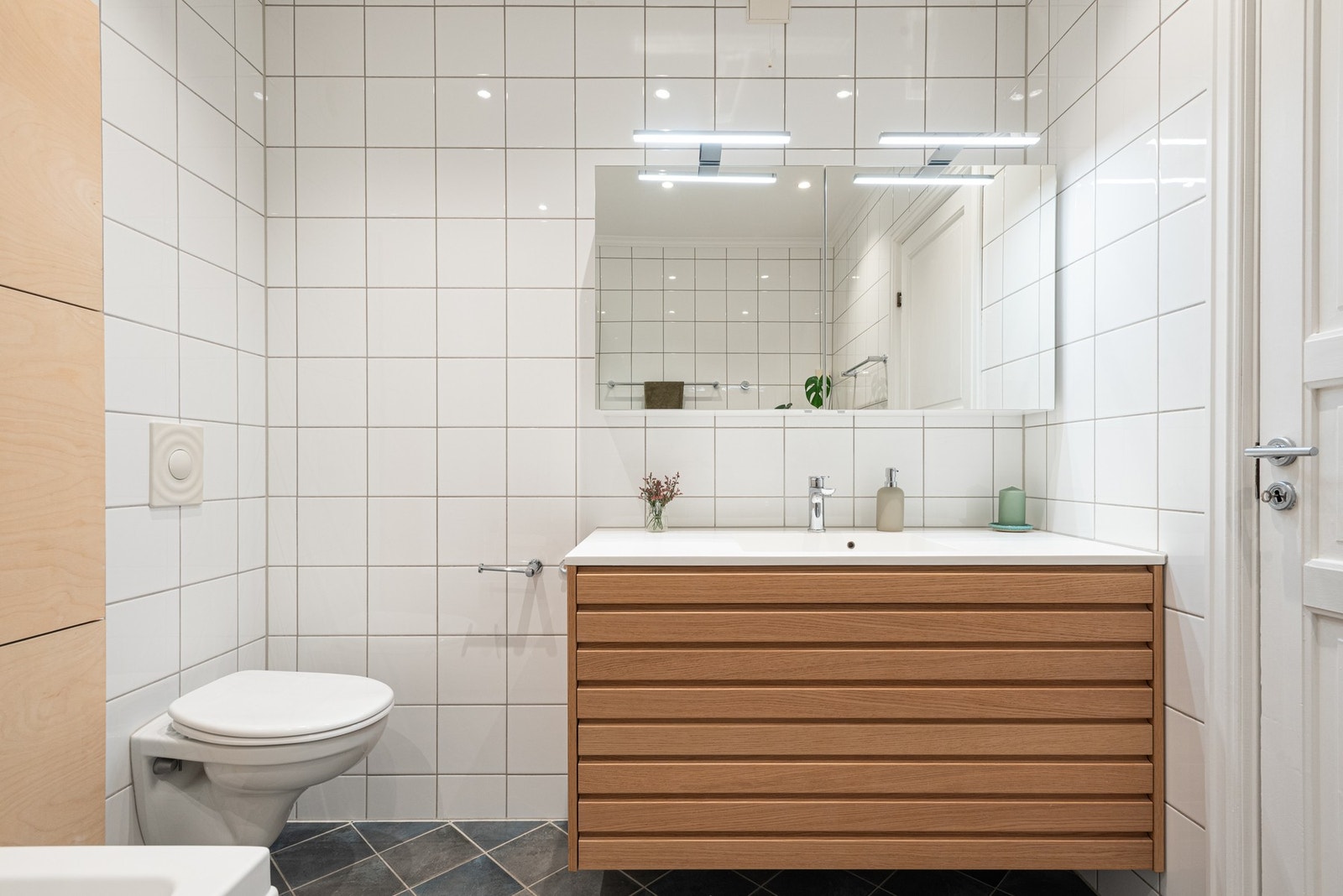 Baderommet har en flott utførelse. Galleribilde