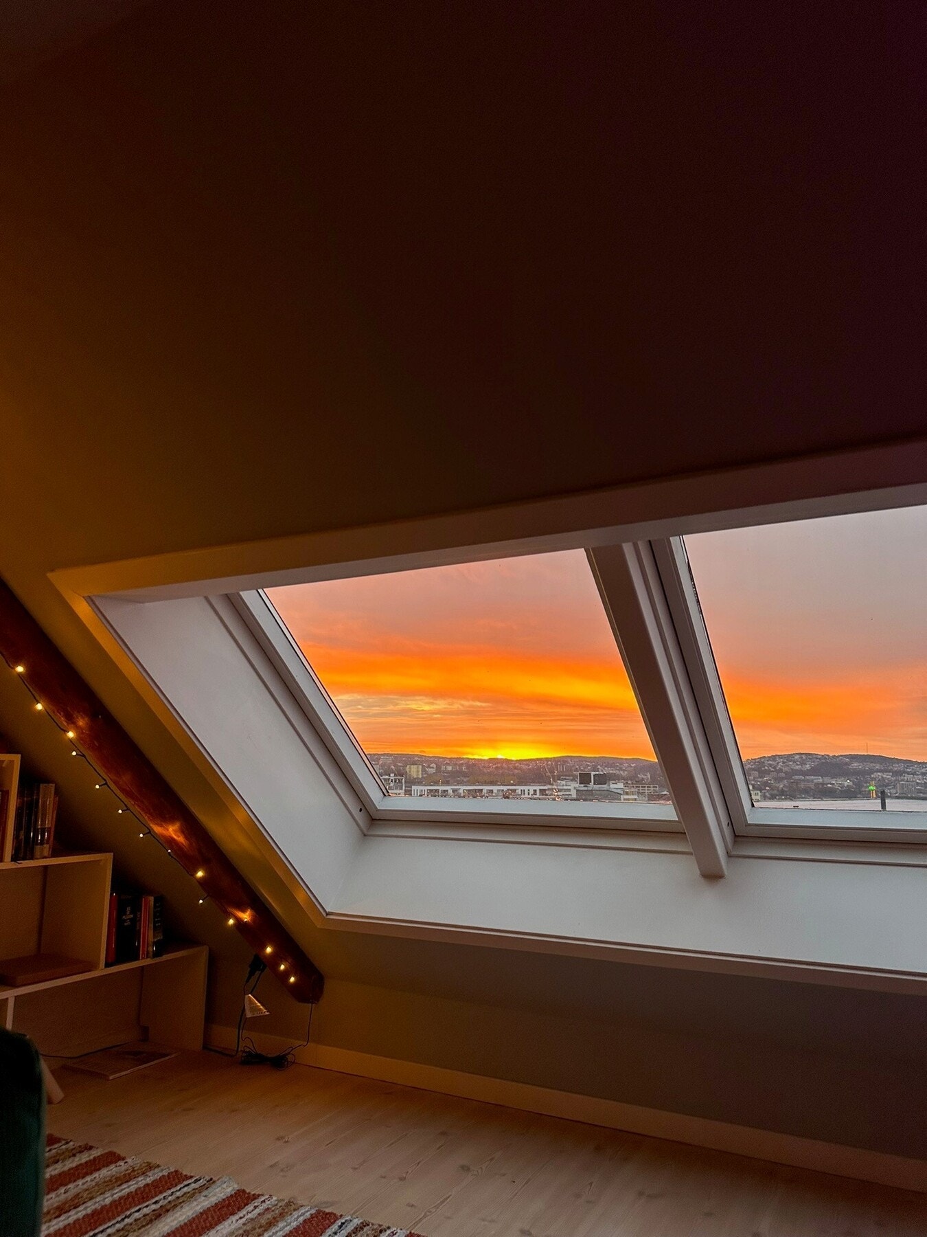 *Selgers bilde fra en av mange flotte solnedganger fra hemsen* Galleribilde