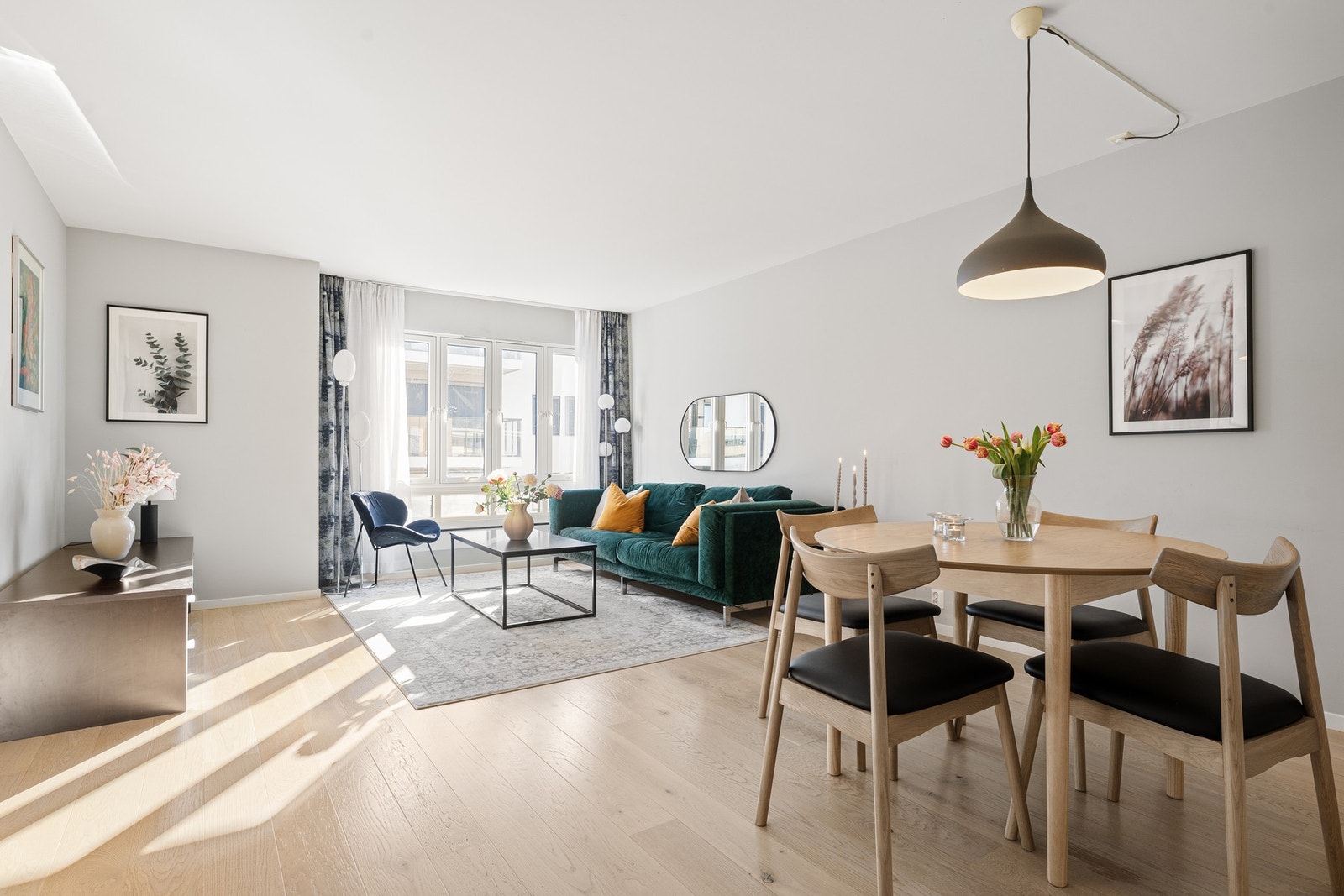 Velkommen til Middelthuns gate 21B, presentert av Nicolay Ulvin ved EIE eiendomsmegling Røa, Skøyen og Ullern. Foto - Arne Schram. Galleribilde