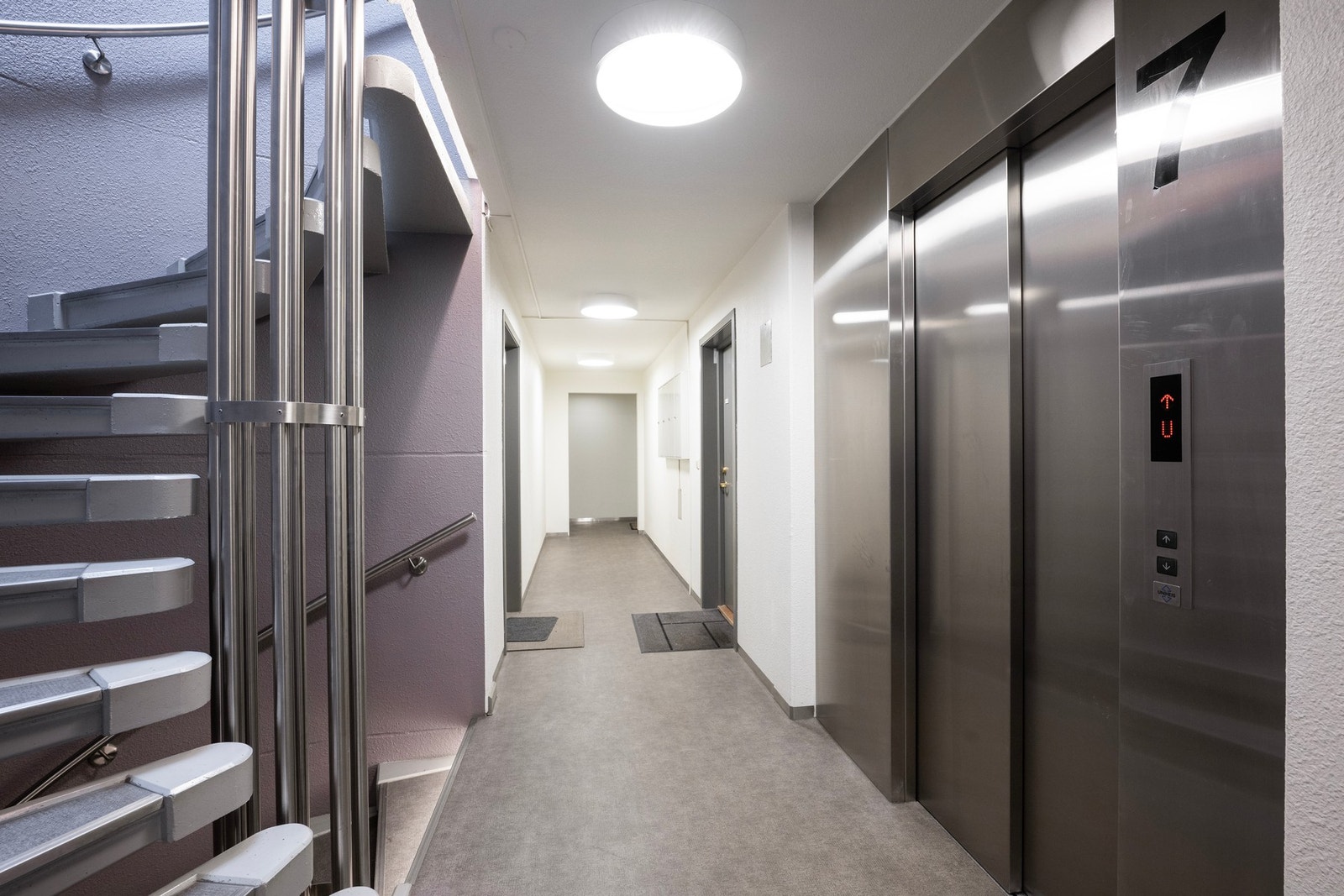 Praktisk adkomst med heis i bygget. Galleribilde