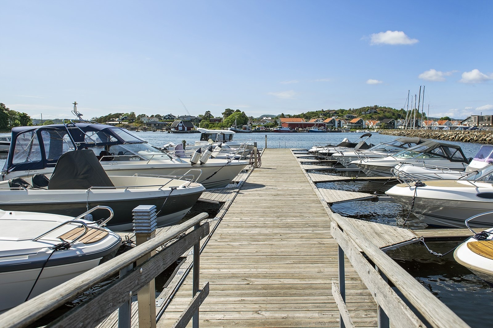 Rekkevik Brygge Galleribilde