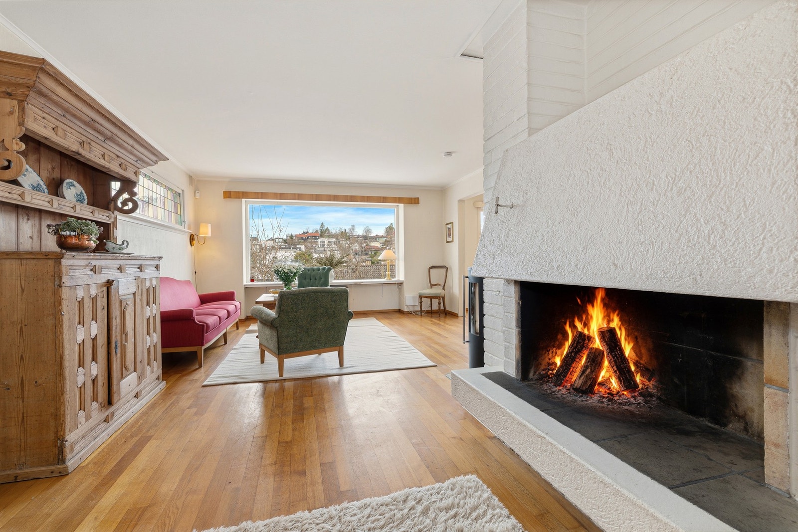 Stuen har fin plass for møblering. Galleribilde