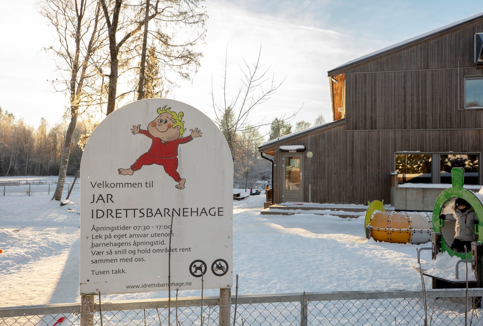 Det er flotte barnehager tett på, og behagelige 9 min gangavstand til Jar Idrettsbarnehage. Galleribilde