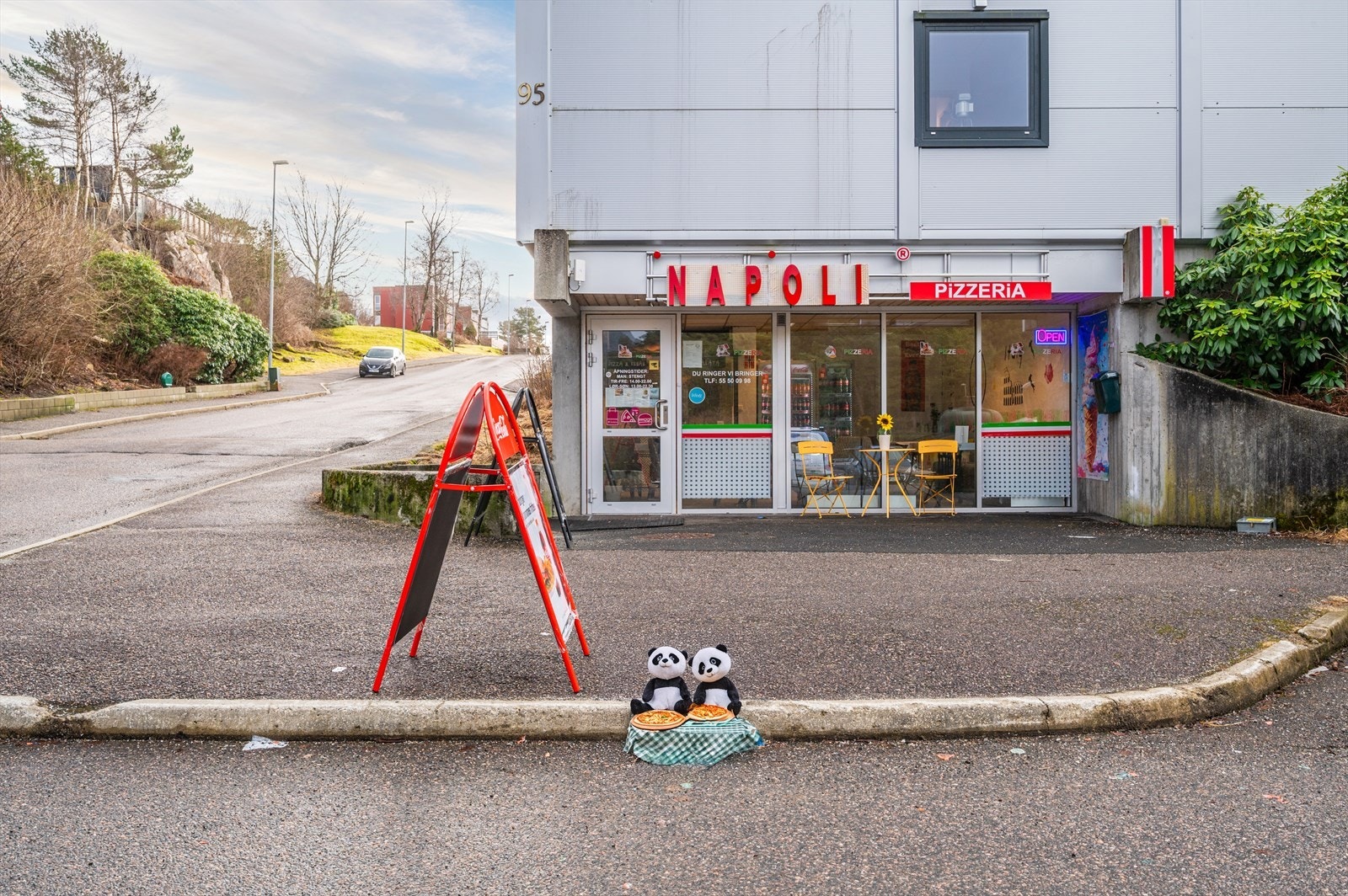 - Napoli Pizzeria er kun 1 minutts gange unna - Galleribilde