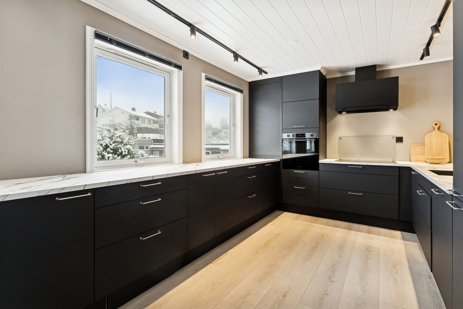 ... samt gode oppbevaringsmuligheter Galleribilde