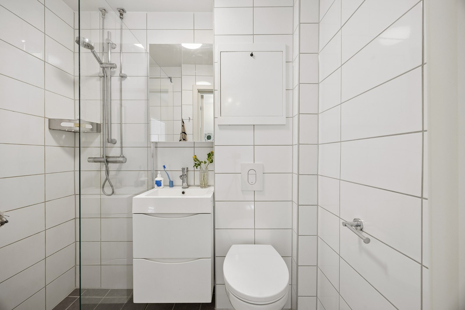 Badet er moderne og ble pusset opp i 2022. Galleribilde