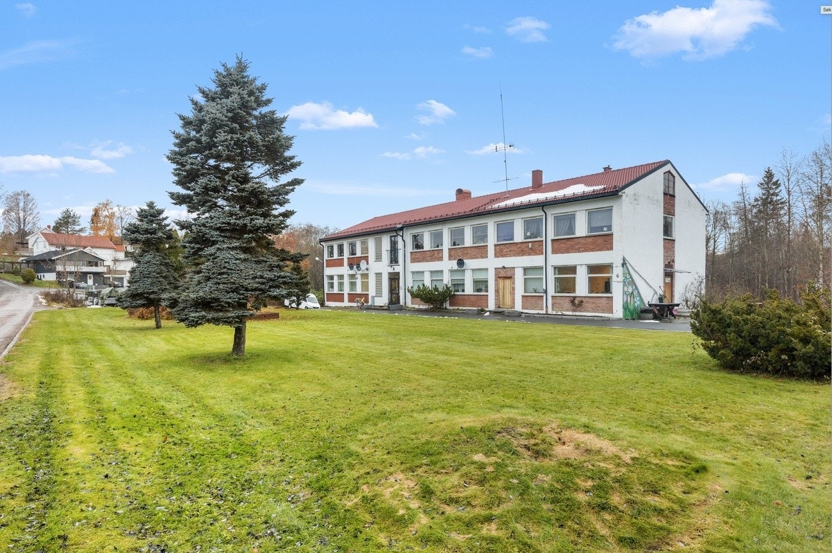 Bygningen. Galleribilde