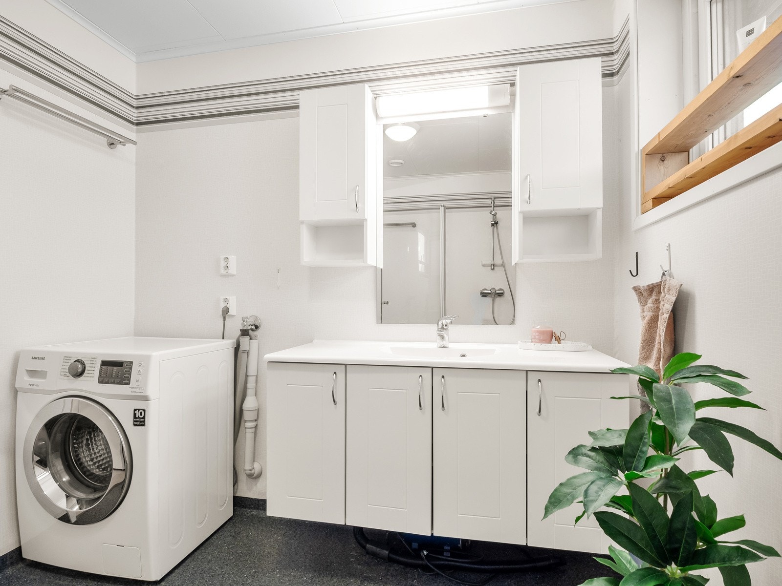 Det er godt med oppbevaringsplass i innredningen Galleribilde