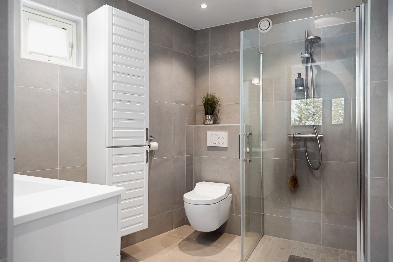 Bad tilknyttet masteravdeling. Galleribilde