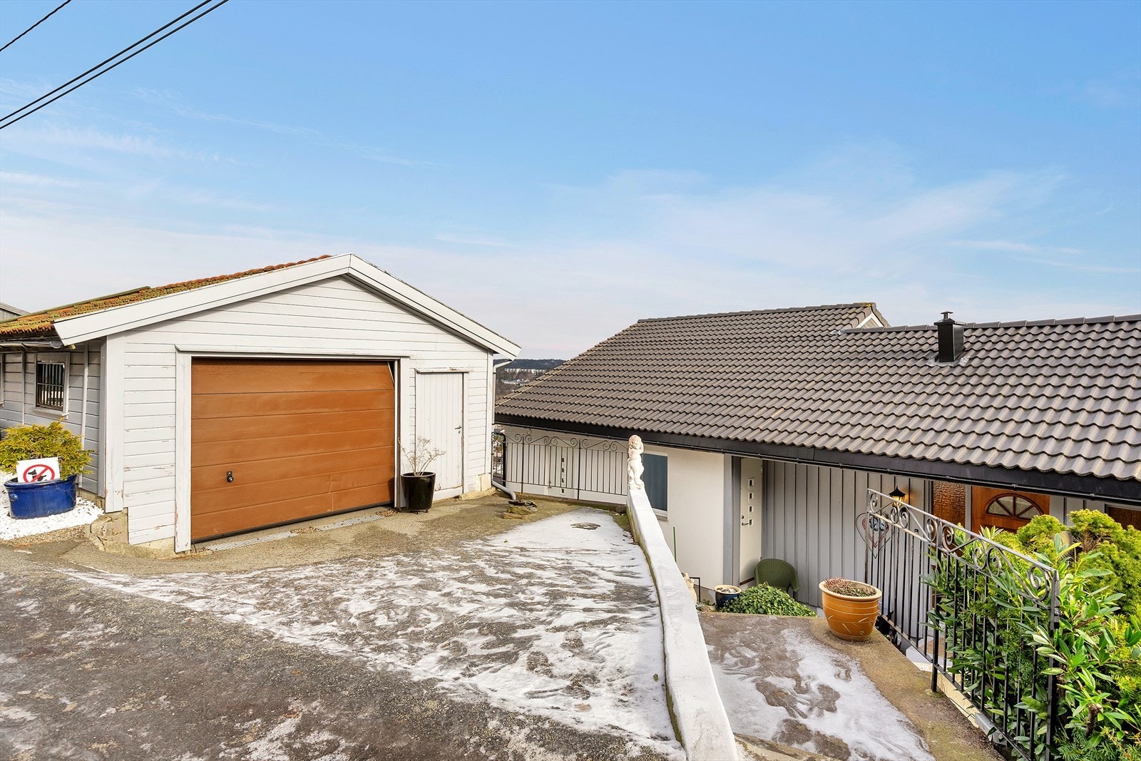 Parkering i garasje Galleribilde