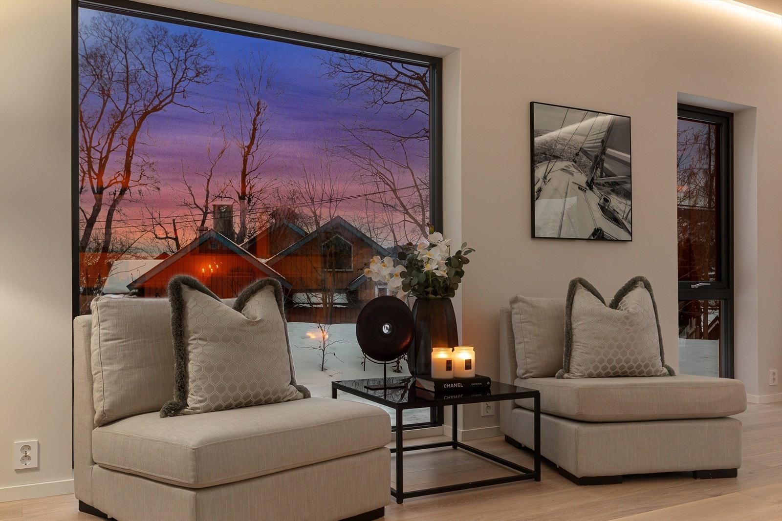 Lyse parkettgulv gir et moderne og helhetlig preg. Galleribilde