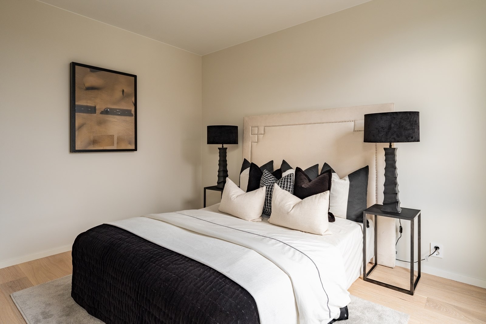 De øvrige tre soverommene egner seg utmerket som barnerom, gjesterom eller hjemmekontor, og har gode møbleringsmuligheter. Galleribilde