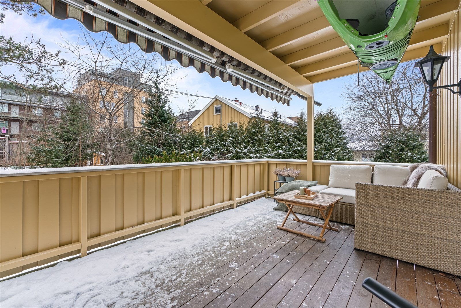 En markise gir mulighet for solskjerming ved behov medfølger. Galleribilde