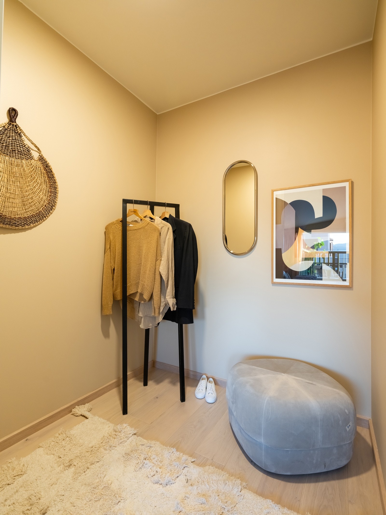 Innvendig bod. Galleribilde