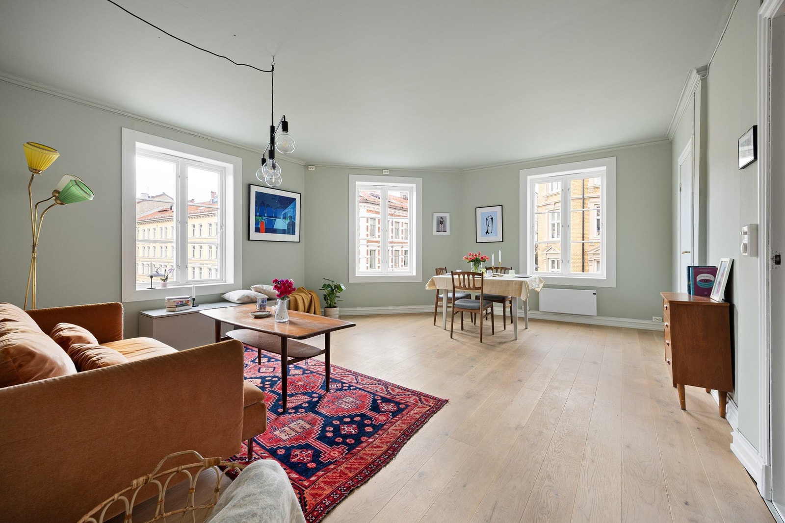 Leiligheten har nye vinduer og balkongdør i 2025, utskiftet i regi av borettslaget. Galleribilde