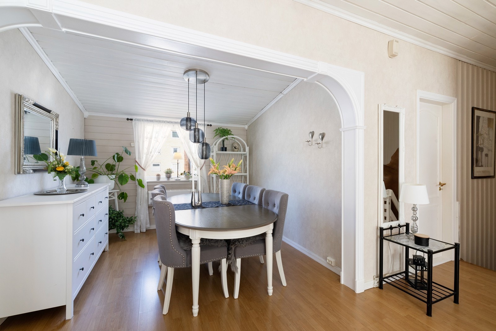 Parkett i stue/spisestue Galleribilde