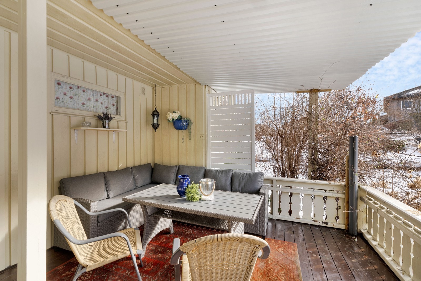 Uteplassen er overbygd og vil være en lun og fin plass å være Galleribilde