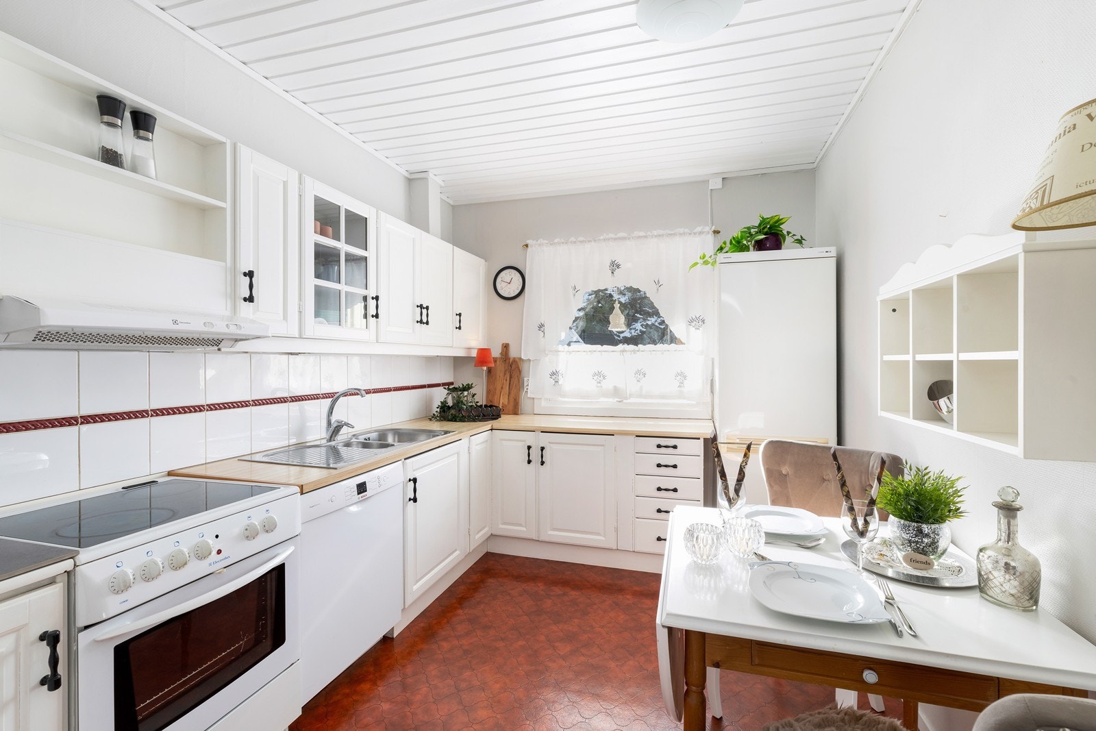 Eget kjøkken i tilknytning til stue/spisestue Galleribilde