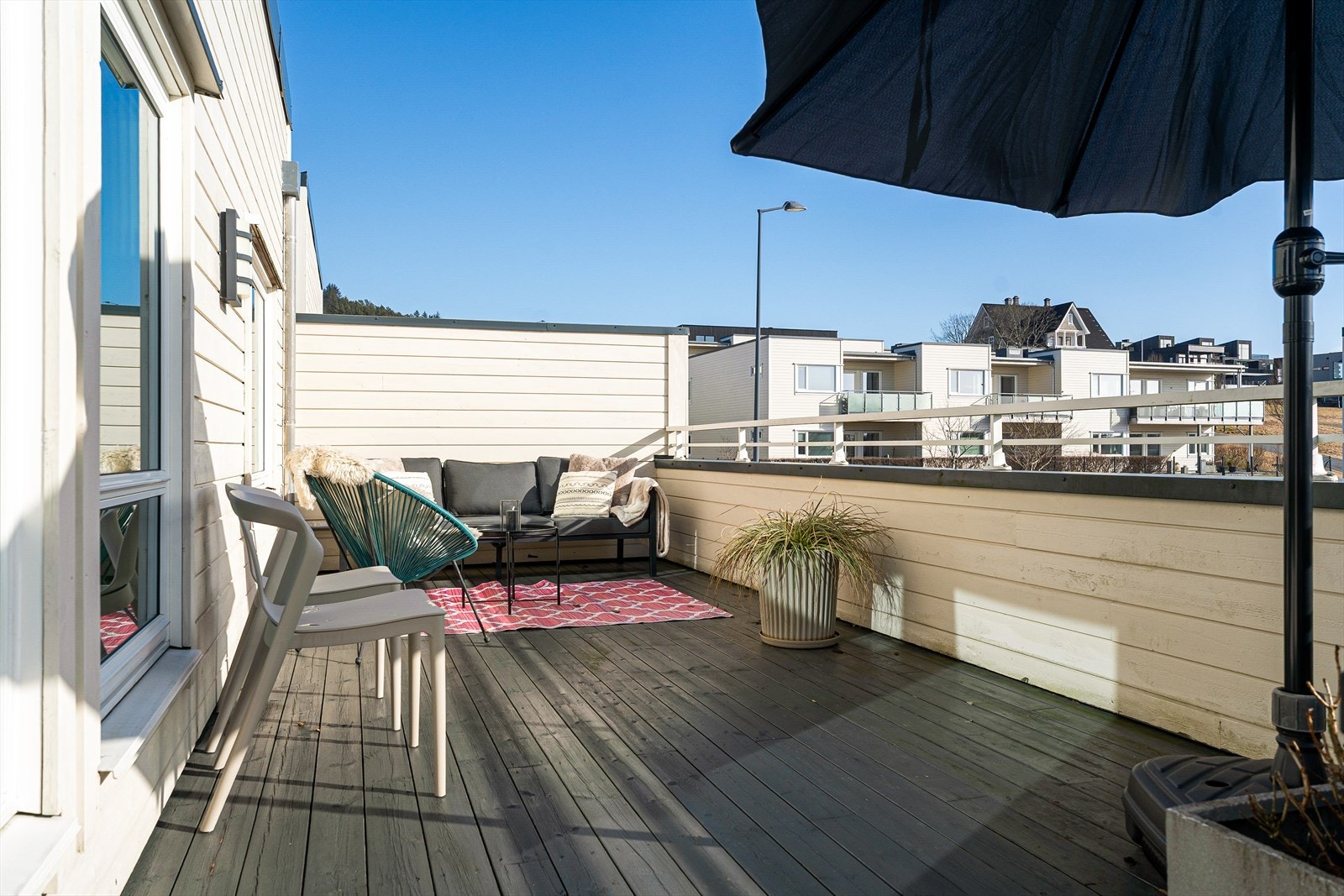 Gode møbleringsmuligheter til å innrede i flere soner Galleribilde