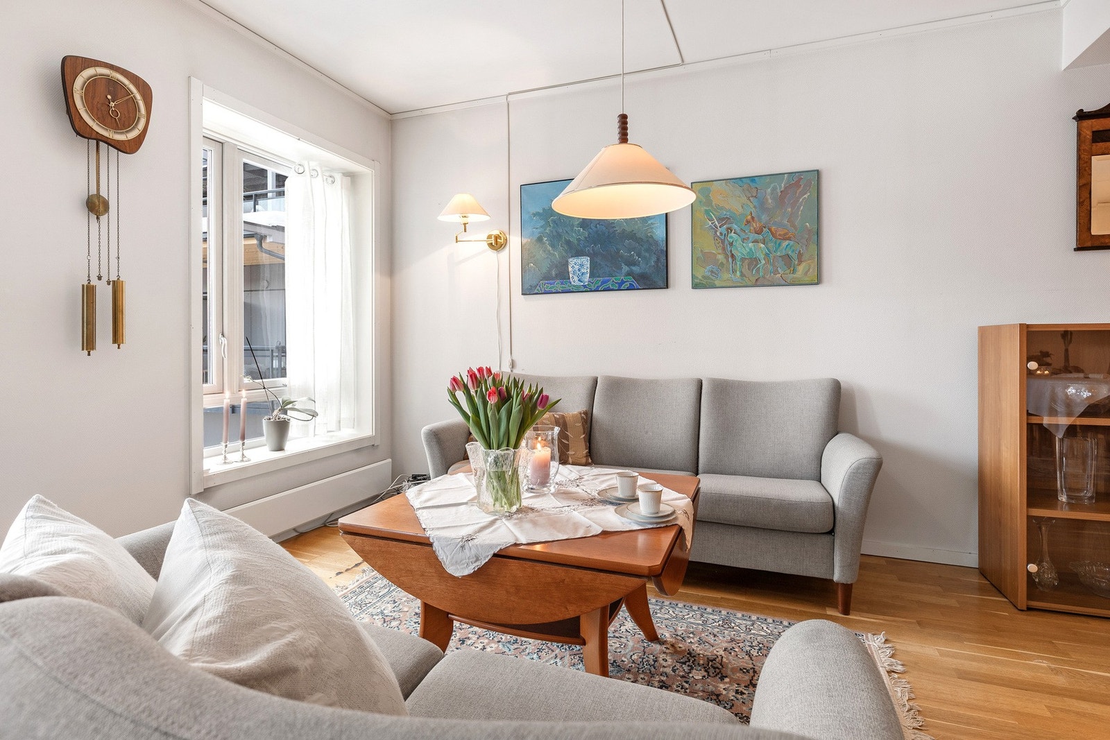 Trivelig plass for sittegruppe med salongbord. Galleribilde