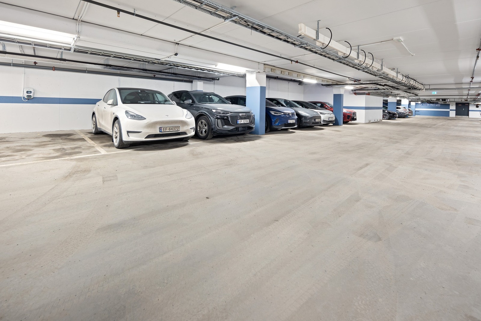 1 stk. garasjeplass med ladeboks medfølger Galleribilde