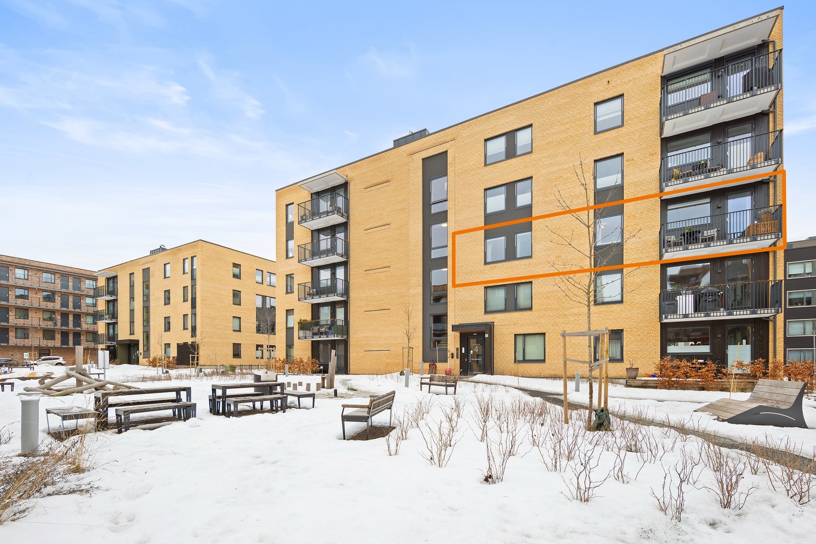 Fin, intern beliggenhet tilbaketrukket fra hovedveien, men likevel veldig sentralt Galleribilde