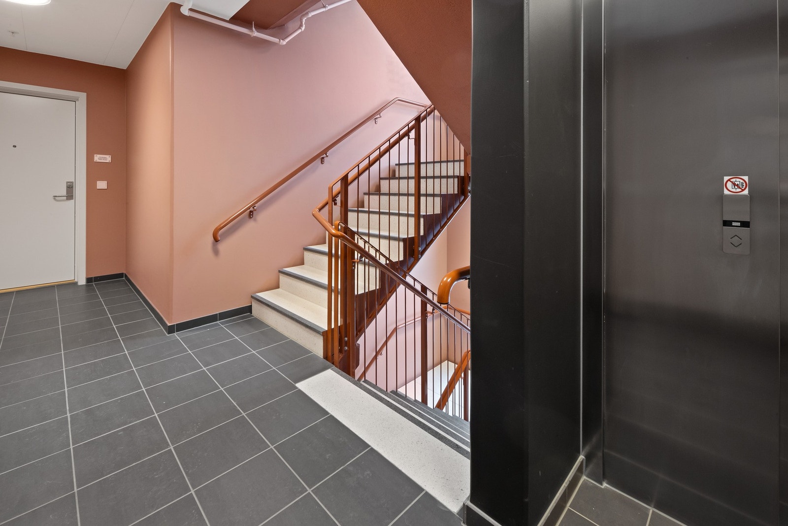 Heisadkomst. Galleribilde