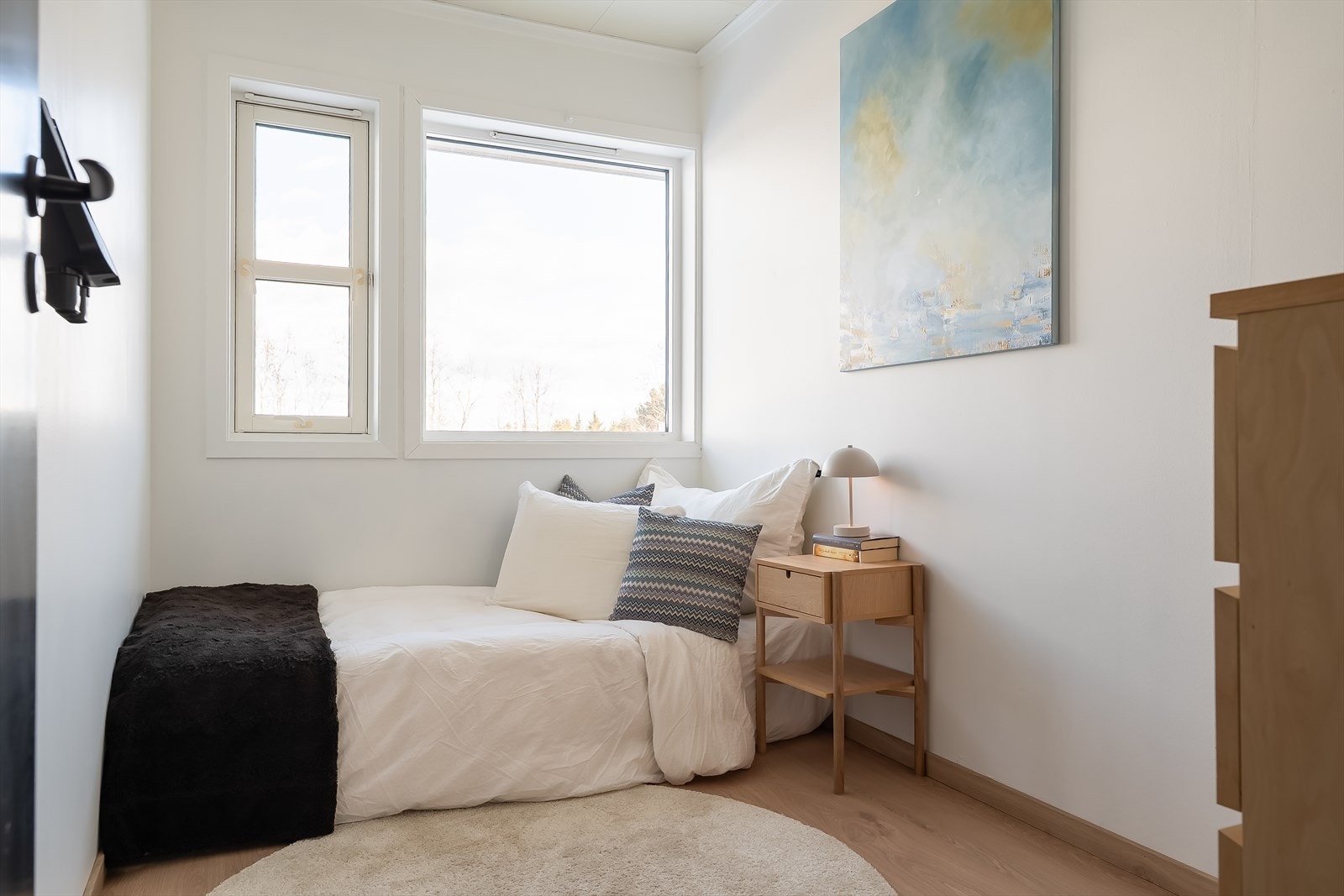 Soverom 2 er på 6 kvm med plass til både seng og øvrige møblement Galleribilde