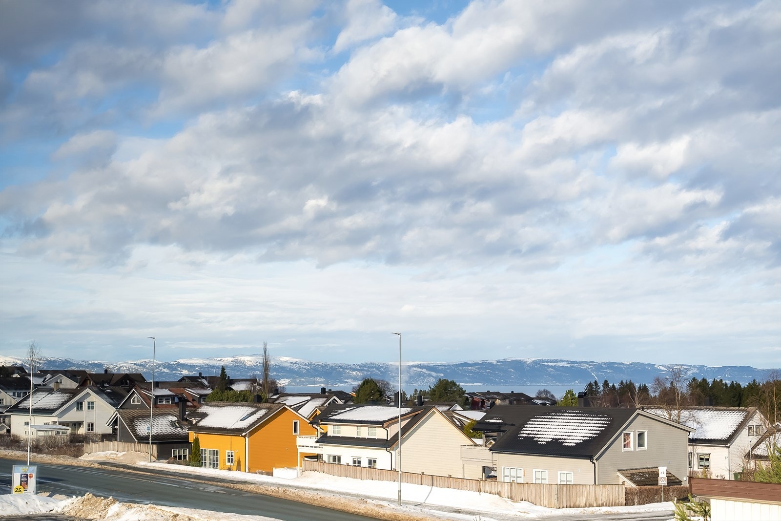 Nydelig utsikt mot Trondheimsfjorden fra soverommene. Galleribilde