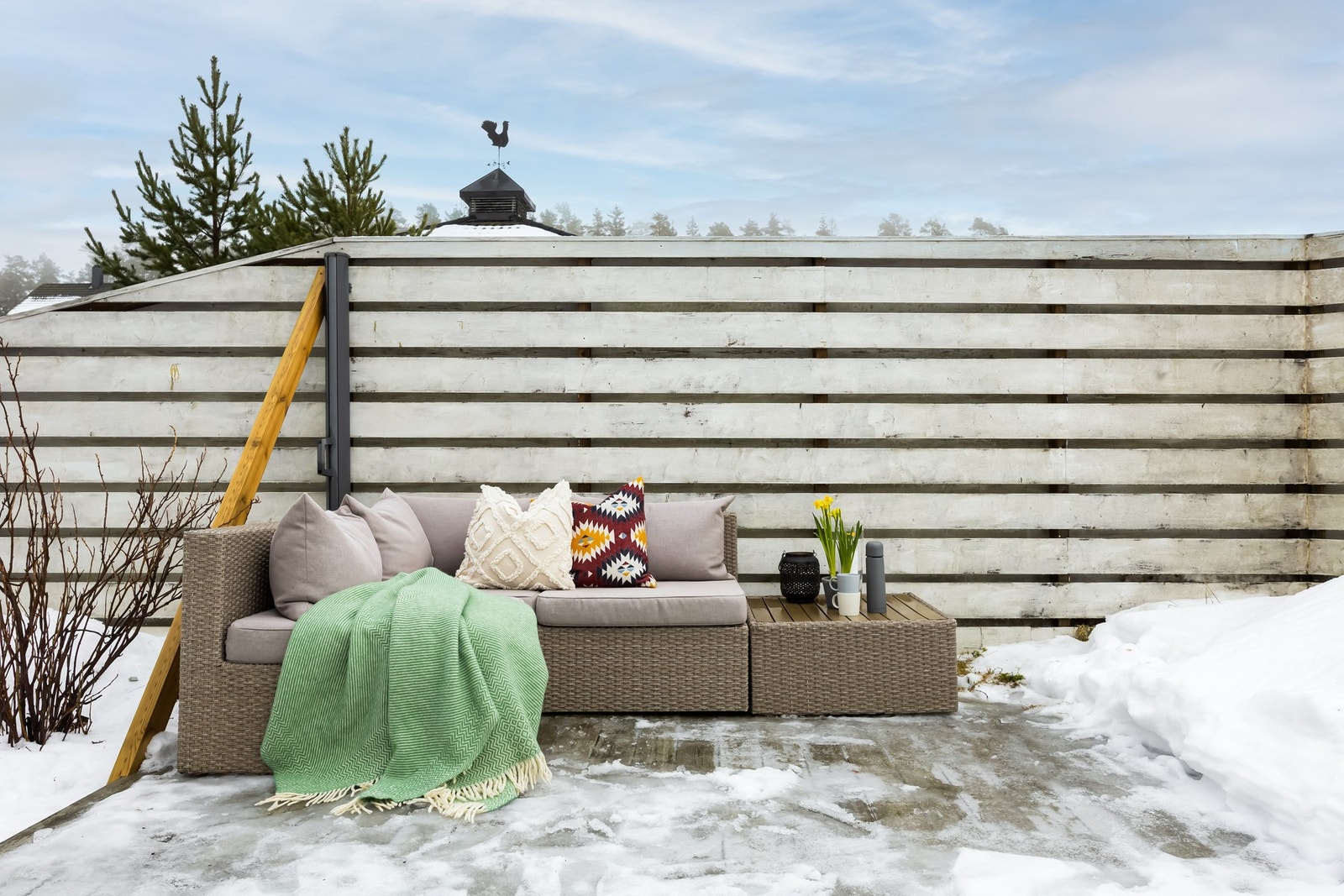 Her er det rikelig med plass til både sittegrupper og grill, så her kan dagene nytes med god mat, venner og familie. Galleribilde