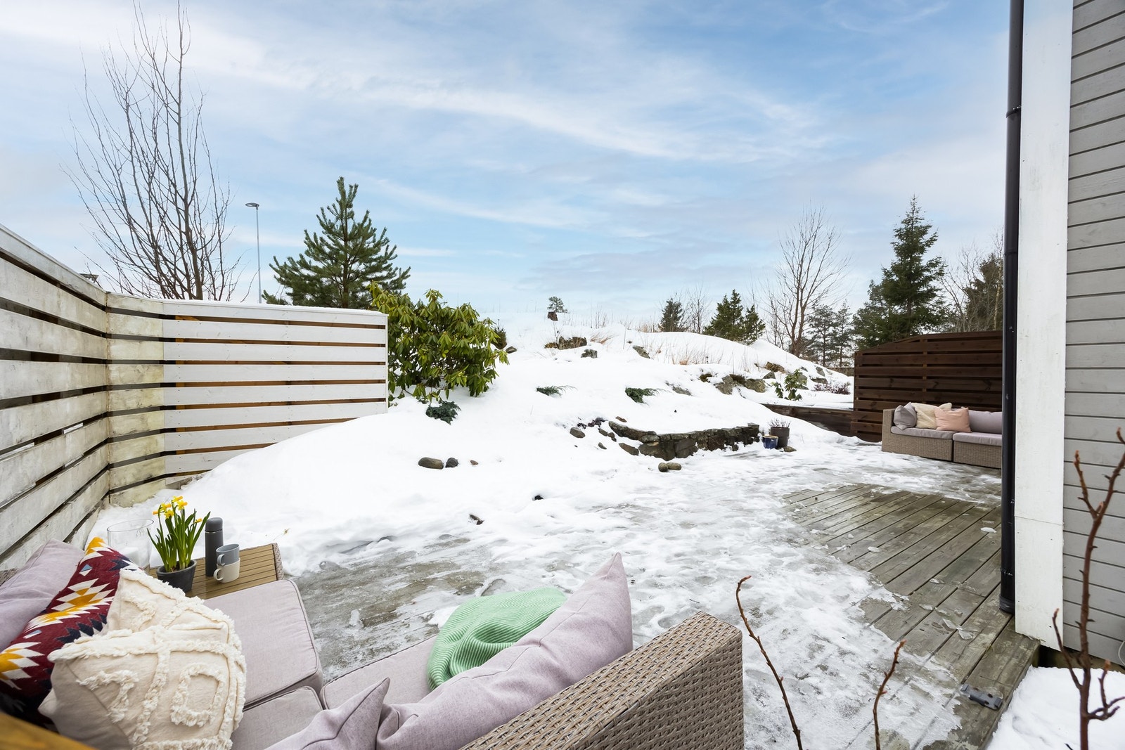 Sol fra tidlig morgen til kveld på denne terrassen. Galleribilde